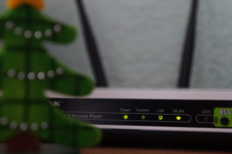 how to use router to monitor which websites are visited